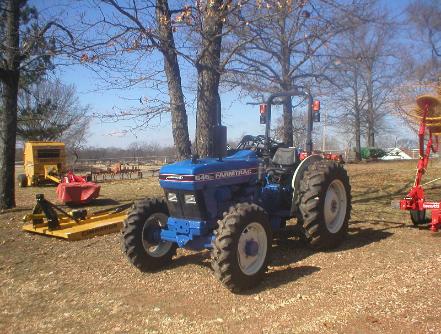 This FarmTrac 545 DTC tractor with power steering and 4 wheel drive comes with the 42 horsepower, 175 cubic inch Ford engine, and it weighs 4600 pounds!  Get your FarmTrac 545 DTC at Sundowner Tractor today!  918-696-5965